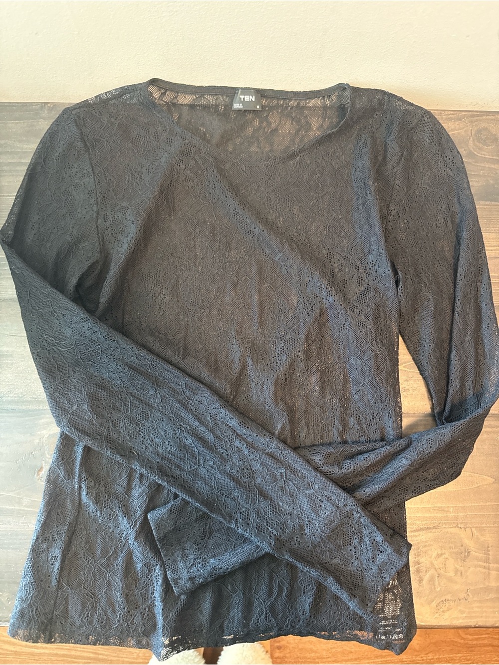 NWOT Aritzia Black Lace Long-Sleeve Top